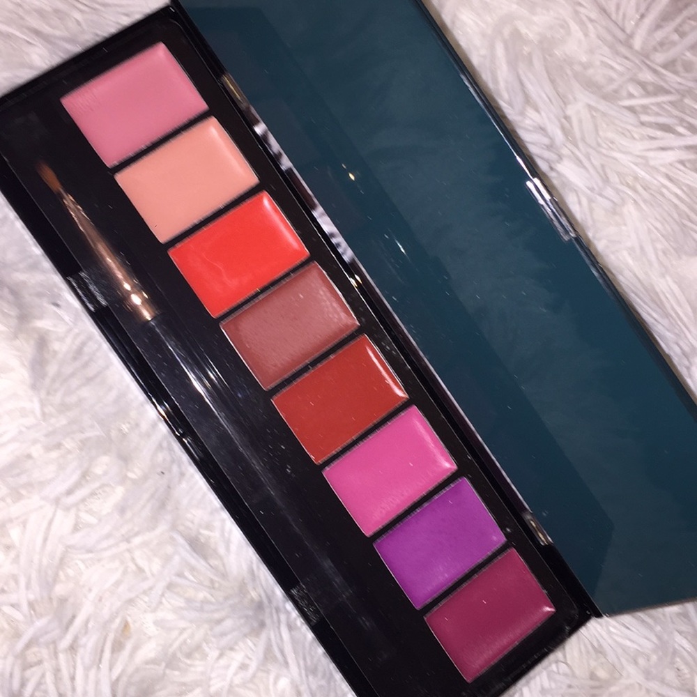 Lipstick palette